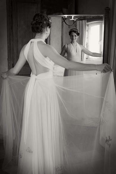 Novia frente al espejo