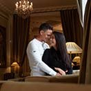 La pareja en el Hall del Hotel María Cristina